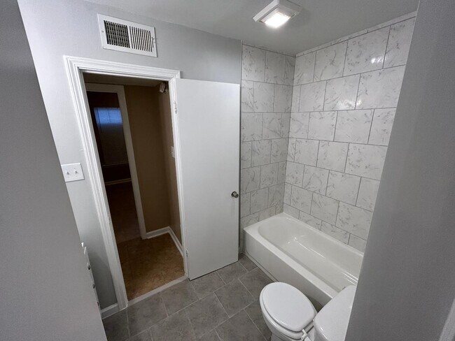 Building Photo - 3741 Rainford Dr