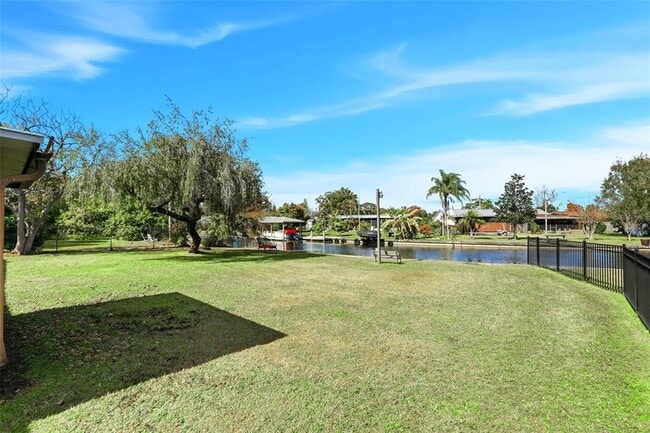 Building Photo - 2705 Gulfstream Rd