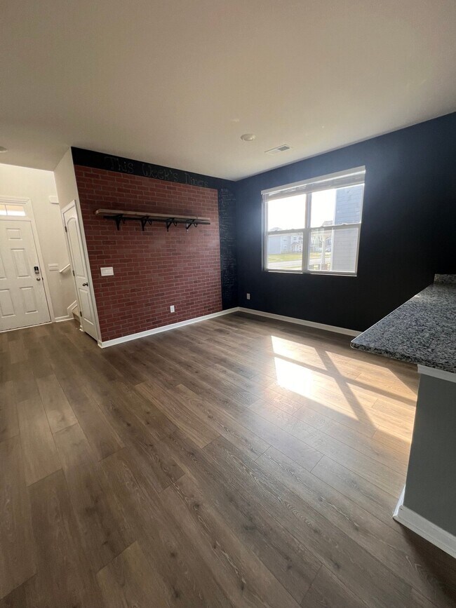 Building Photo - 1510 Ashgrove Pl