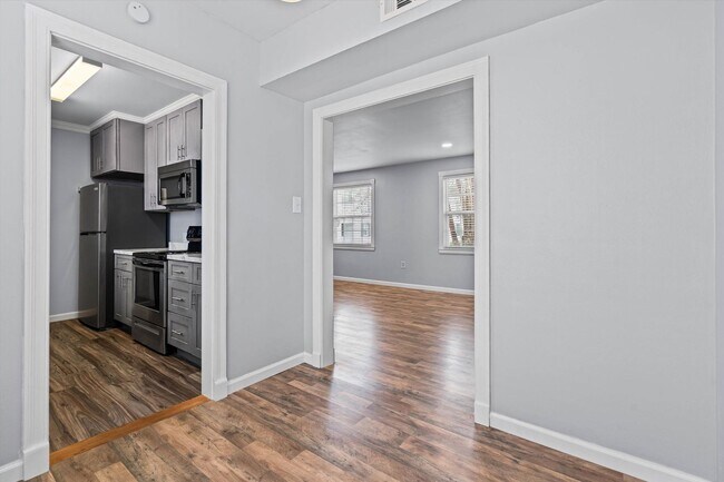 Building Photo - SUMMERVILLE CONDO