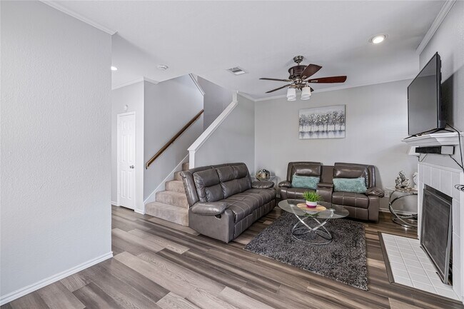 Building Photo - 6011 Barrington Ct
