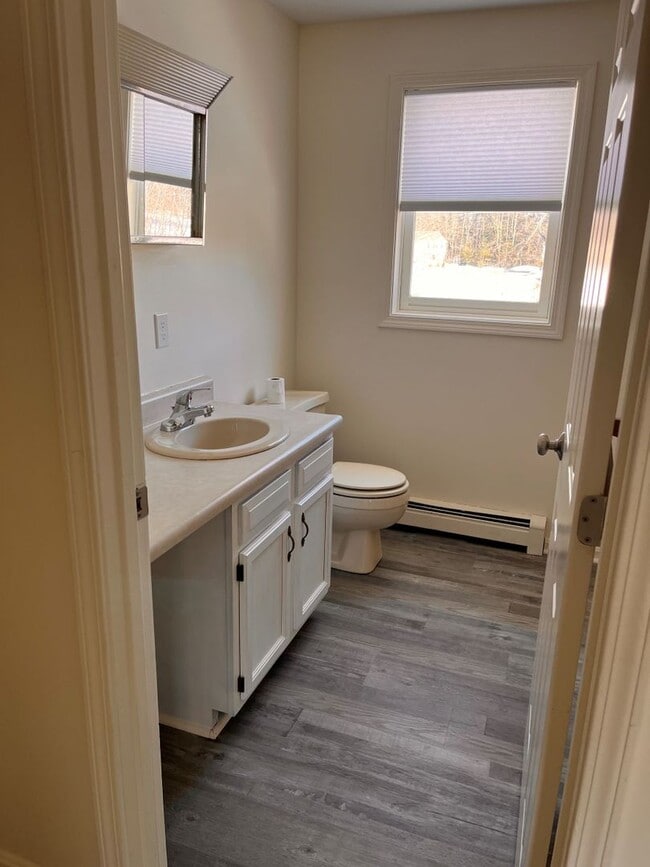 Building Photo - 5/7 Smith