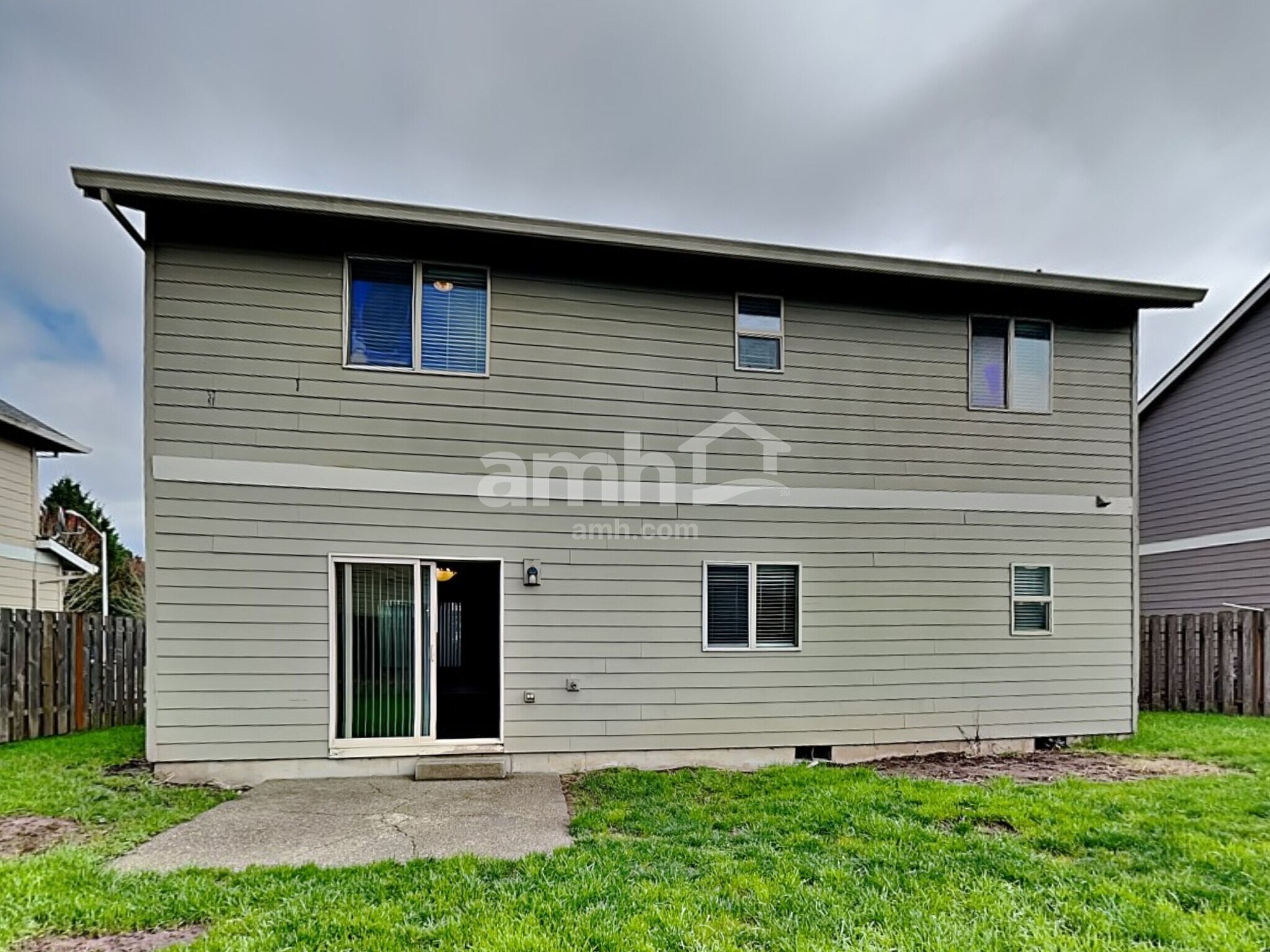 Building Photo - 1115 SE Rollins Ave