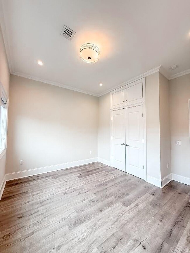 Building Photo - 226 New York Ave