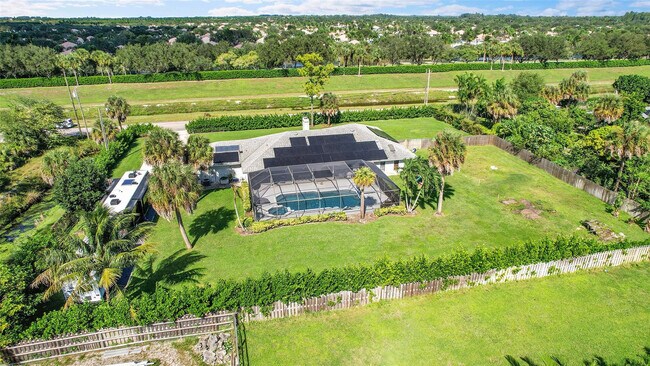 Building Photo - 8606 Arrowhead Dr