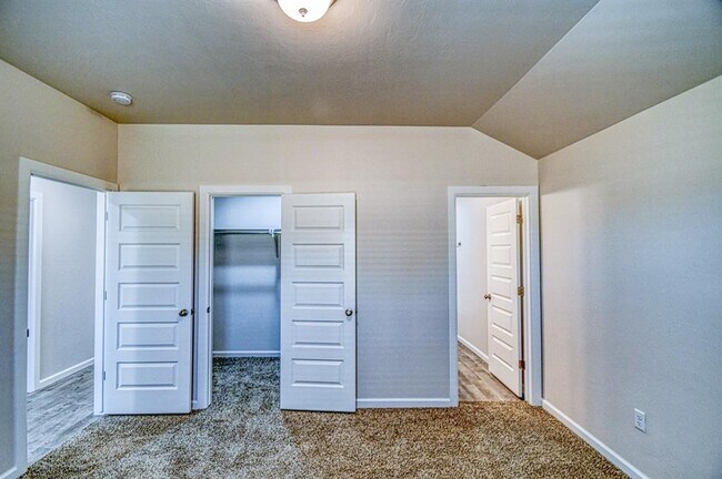 Building Photo - 2723 Varenna Ln