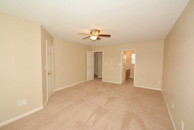 Building Photo - 7317 Kimble Dr