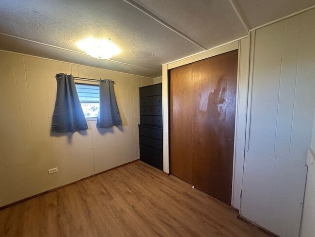 Building Photo - 1 Bedroom 1 Bathroom Mobile Home located in Aztec, NM available to rent
