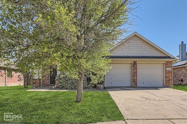 Primary Photo - 2021 Cobblestone Trail