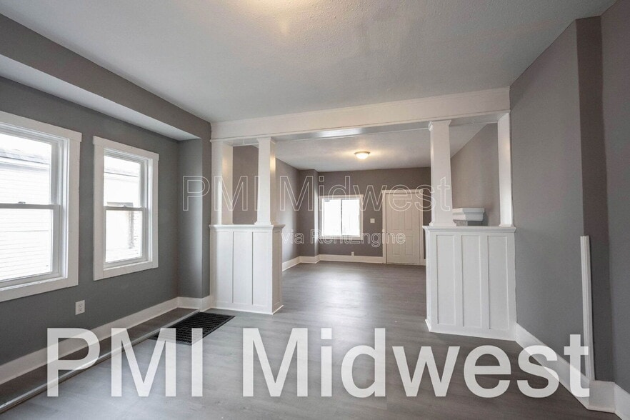 Building Photo - 24 N Euclid Ave