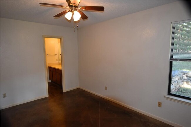 Building Photo - 701 Gamez Cove