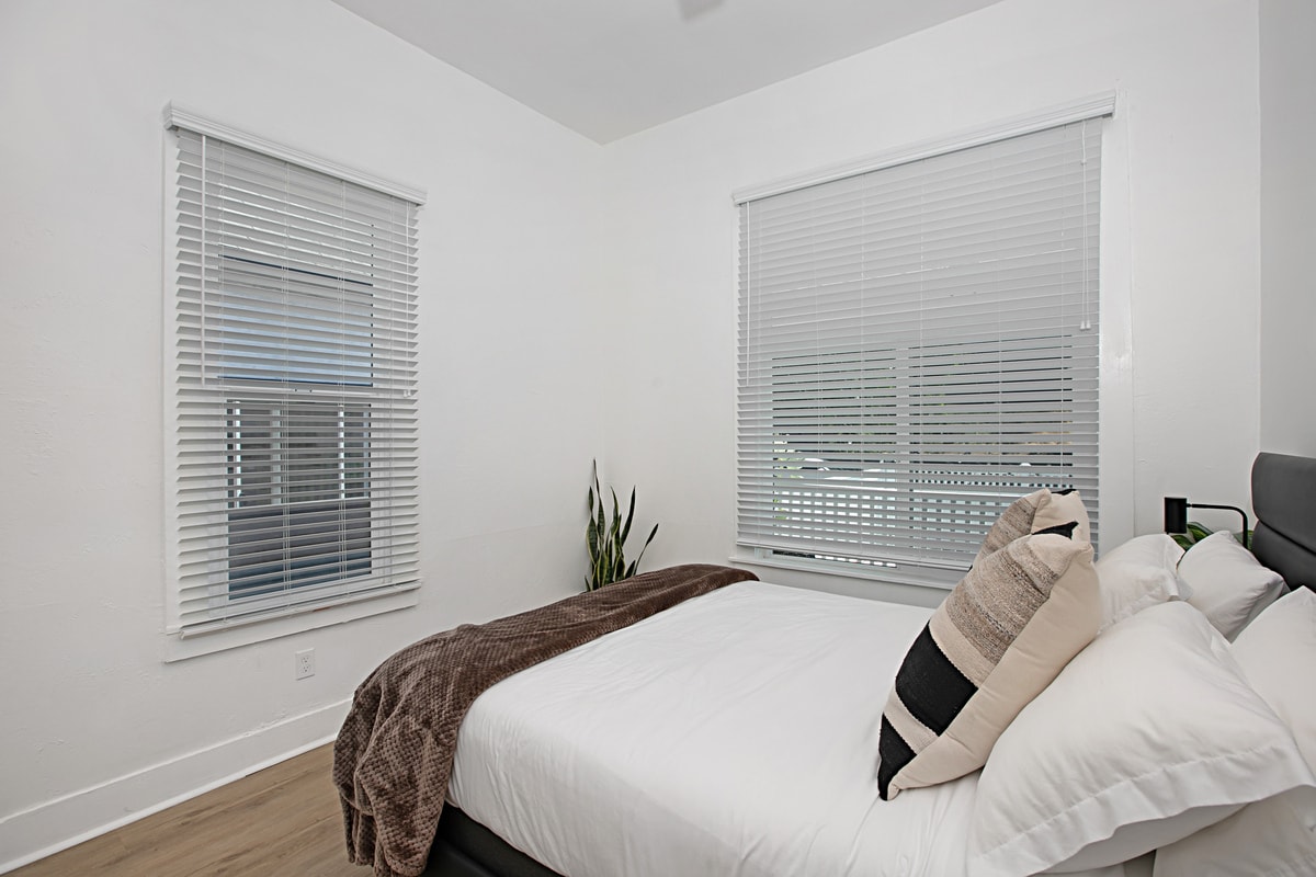 Building Photo - 1842 Kearney Ave