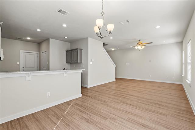 Building Photo - 9930 Ironhorse Dr