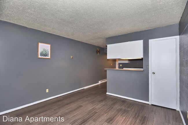 Primary Photo - 420 W 11th St