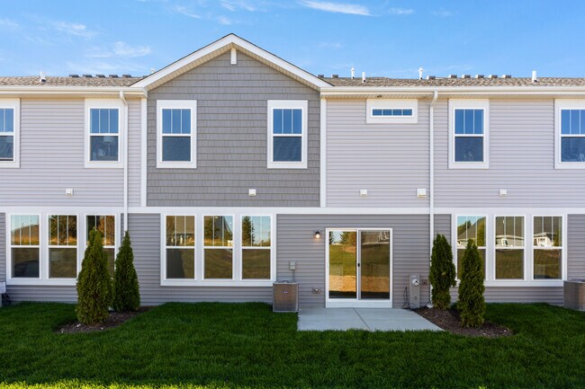 Building Photo - 668 Cassia Ct