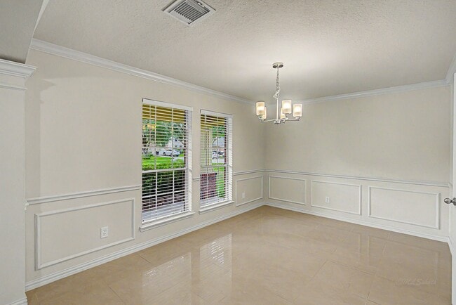 Building Photo - 2126 Highland Bay Ct