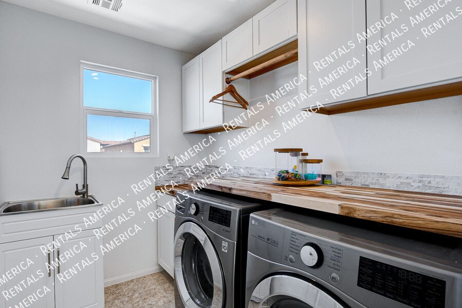 Building Photo - 6650 Rockhouse St