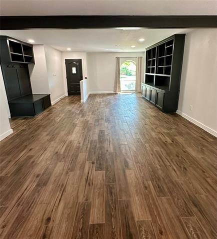 Building Photo - 120 Lakeway Dr