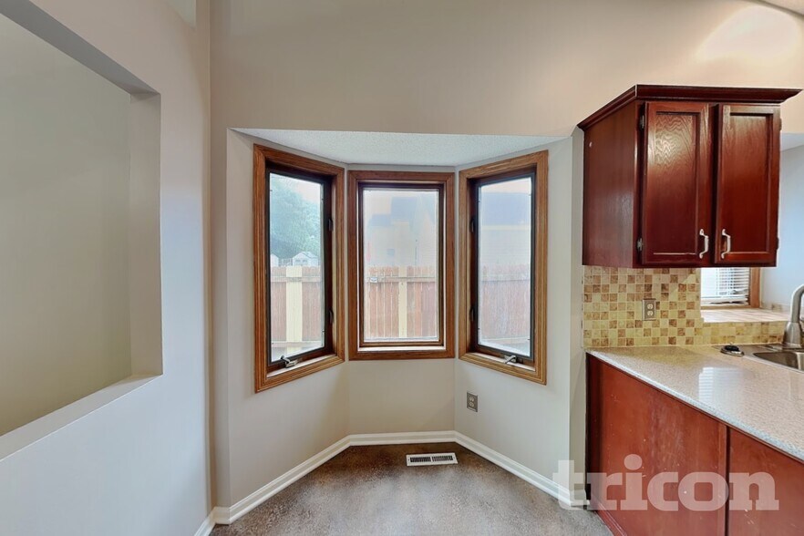 Building Photo - 7429 Chesham Ln