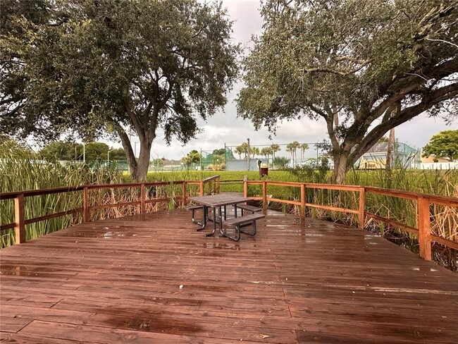Building Photo - 8225 Pin Oak Ave