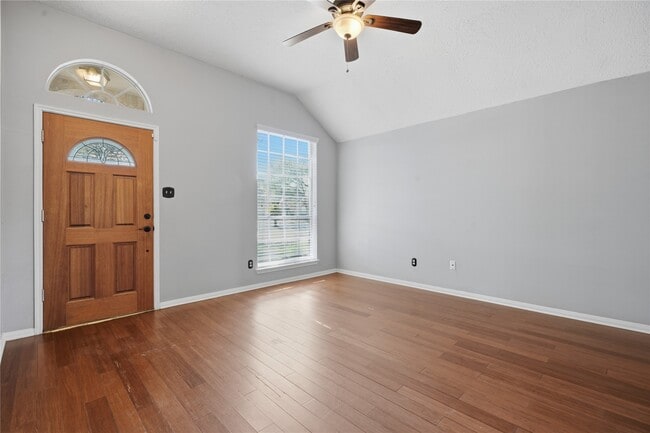 Building Photo - 3206 Ivory Pointe Dr