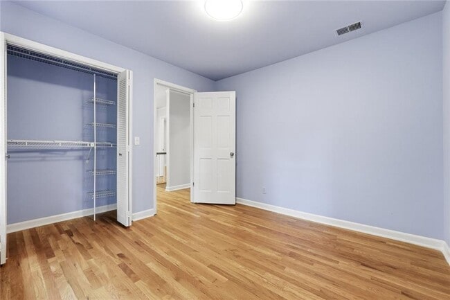 Building Photo - 3731 Dunwoody Club Dr