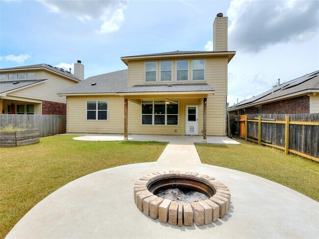 Building Photo - 4228 Rolling Water Dr