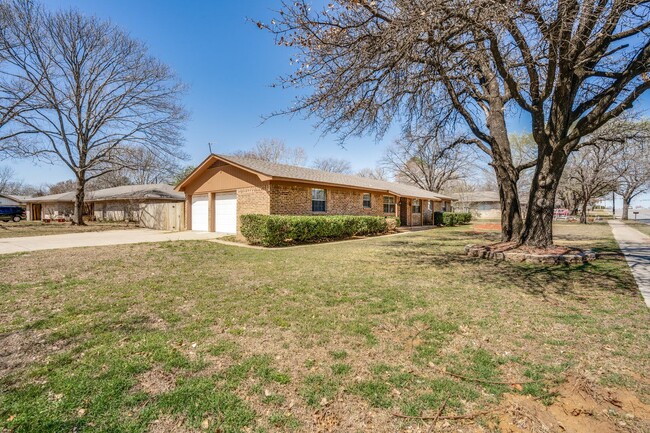 Building Photo - Spacious 3BD Home in Prime Mansfield ISD L...