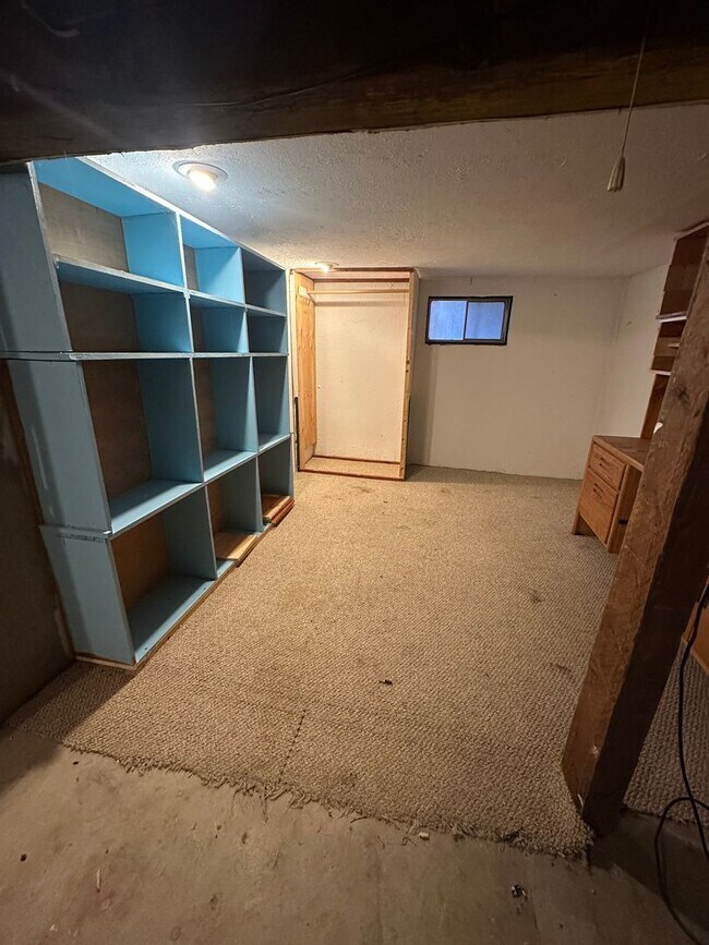 Building Photo - 646 S Coleman St