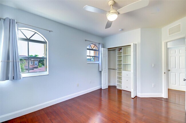 Building Photo - 11331 NW 44th Terrace