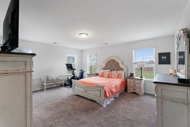 Building Photo - 505 S Oak Crst Dr