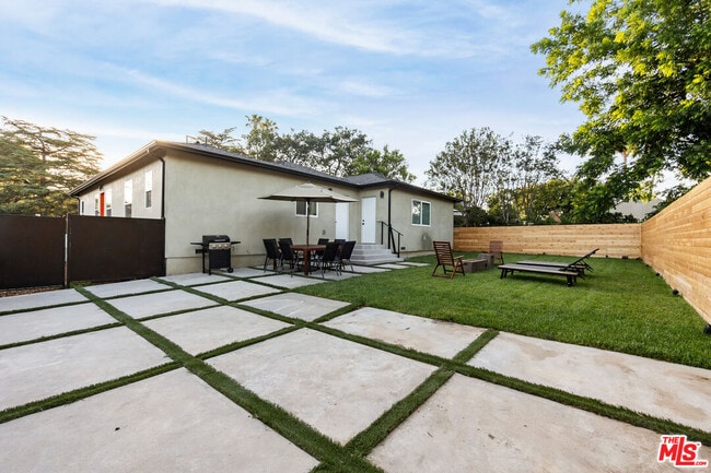 Building Photo - 5500 Morella Ave