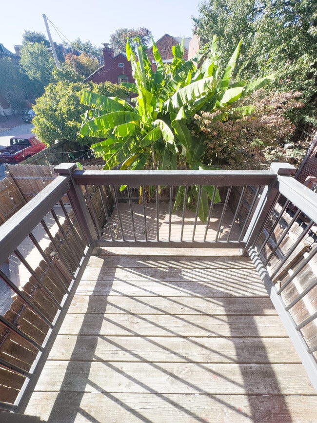 Balcony - 1927 S 9th St