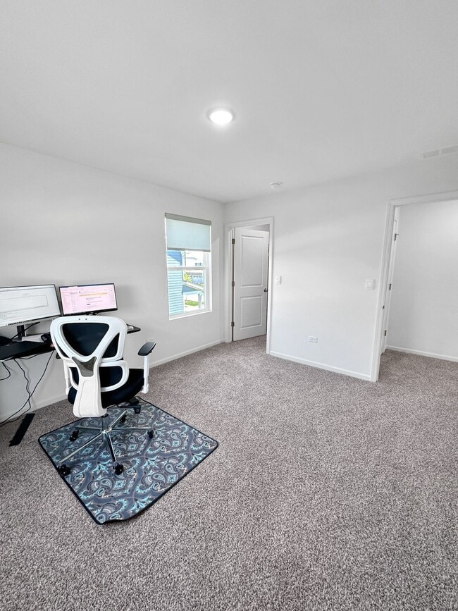 Building Photo - 765 Kentshire Cir