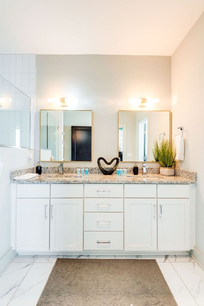 Building Photo - 1112 Harmony Way