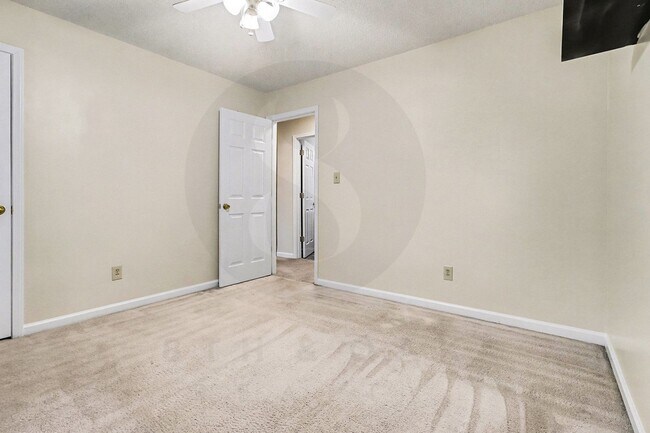 Building Photo - 3BR/2BA on Full Basement in Jonesboro