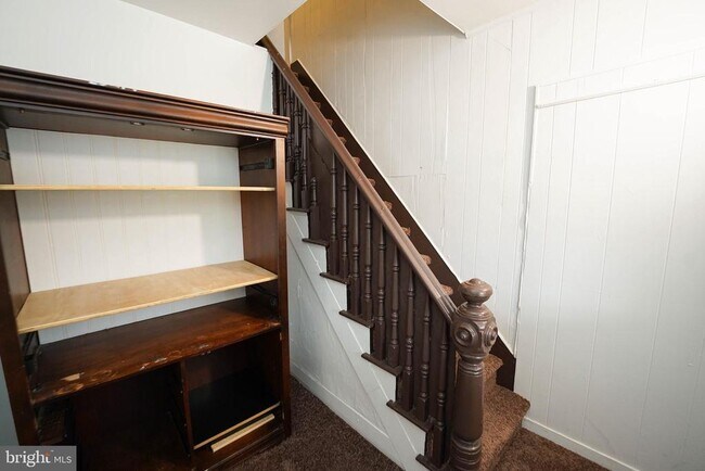 Building Photo - 417 Walnut St