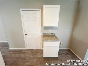 Building Photo - 7906 Copper Brk