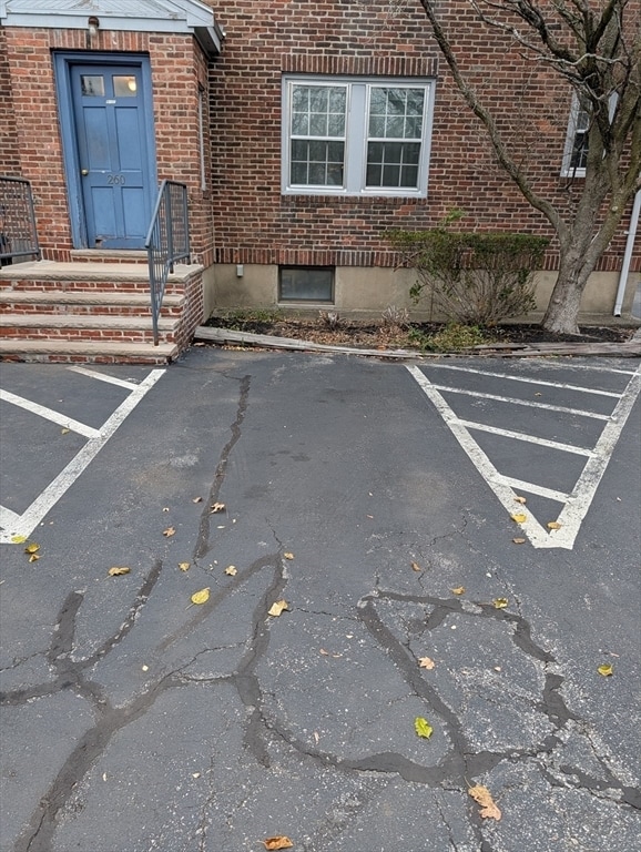 Building Photo - 260 Main St