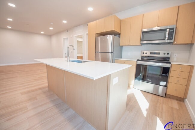 Building Photo - Brand-New 3 Bedroom with Designer Finishes & Spacious Layout