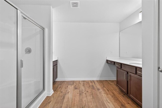 Building Photo - 5524 Garens Way