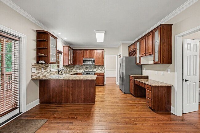Building Photo - 10403 Persimmon Creek Dr