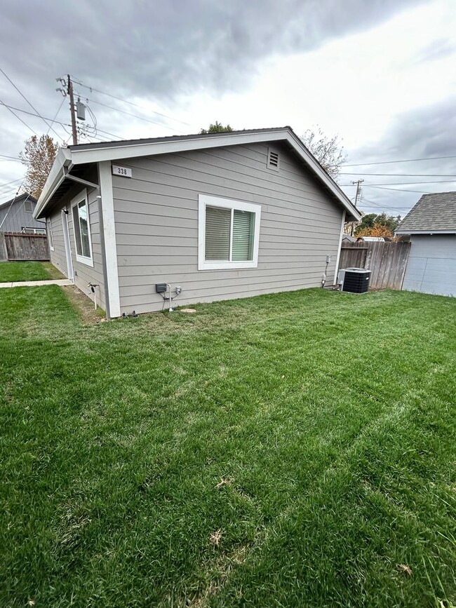 Building Photo - Newly Built 3 Bed/2 Bath Home