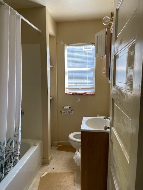 2nd Fl. - 2730 6th Ave