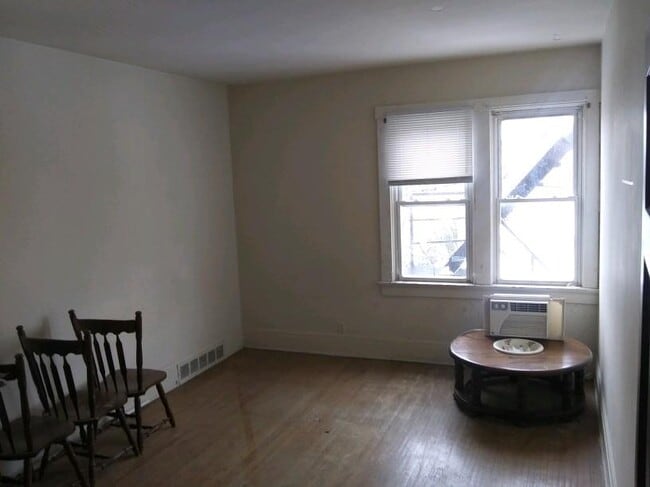 Building Photo - 644 Columbus Pkwy