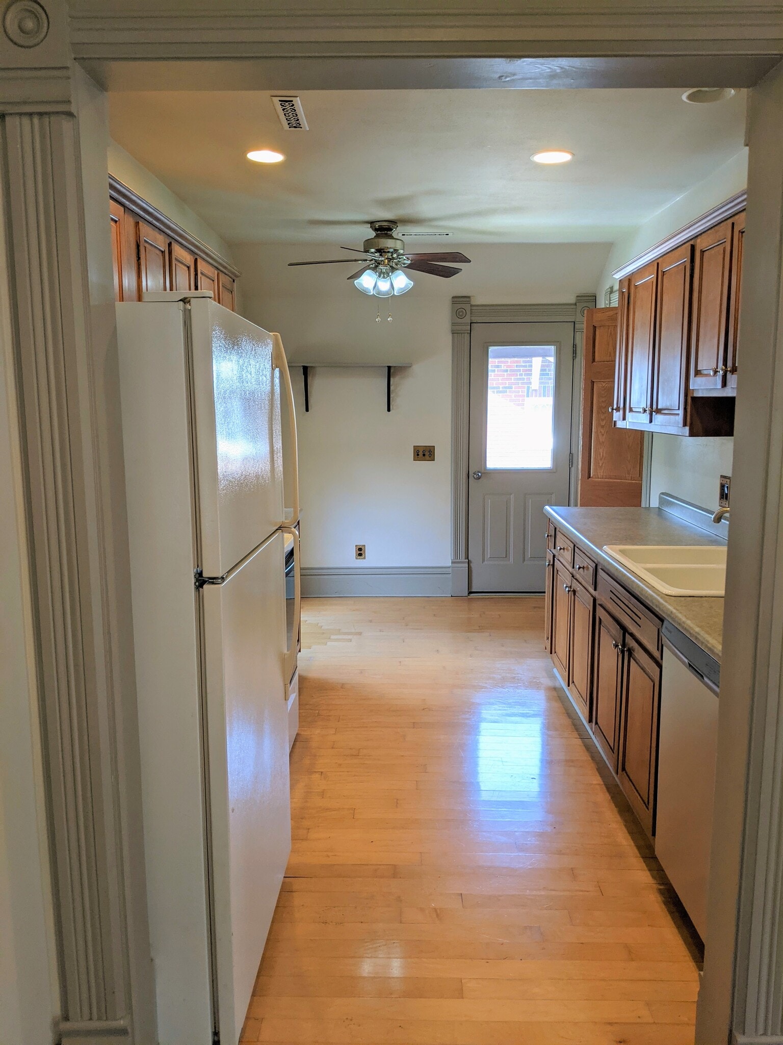 Kitchen - 128 S Main St