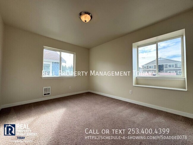 Building Photo - 4523 S Junett St