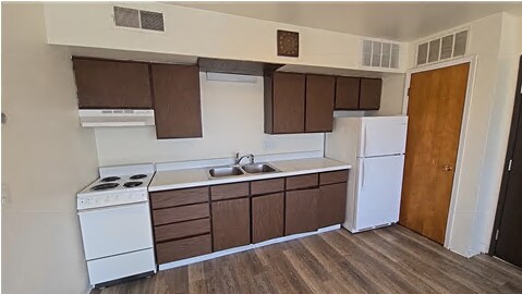 Building Photo - 117 Southview Dr