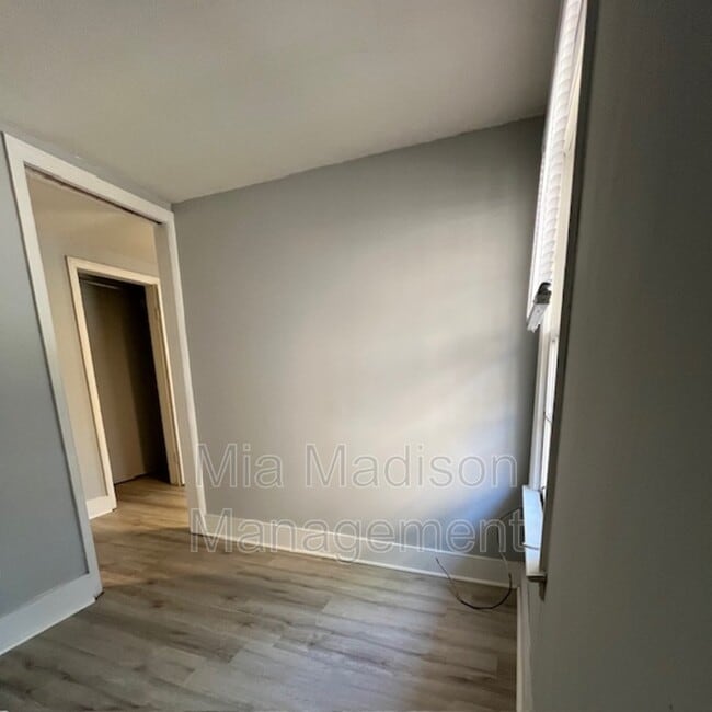 Building Photo - 40 Wesley St