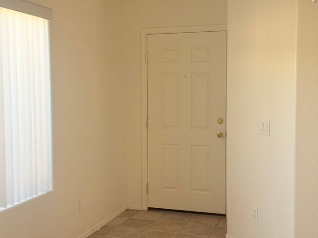 Building Photo - Cul-de-Sac Living | 3 Bed + Bonus Room | Pool + Greenbelt Views